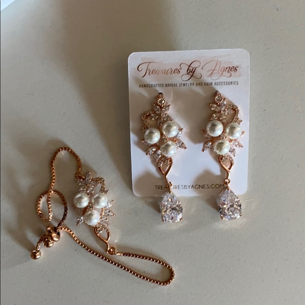 Brand new rose gold earrings and bracelet set